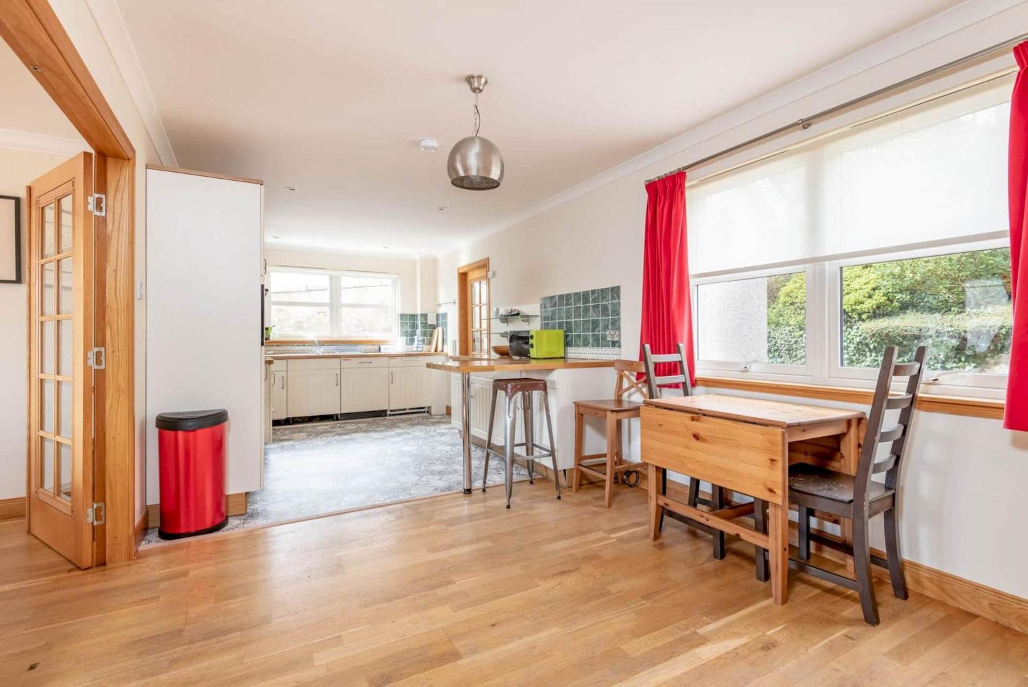 Dempster Holiday home