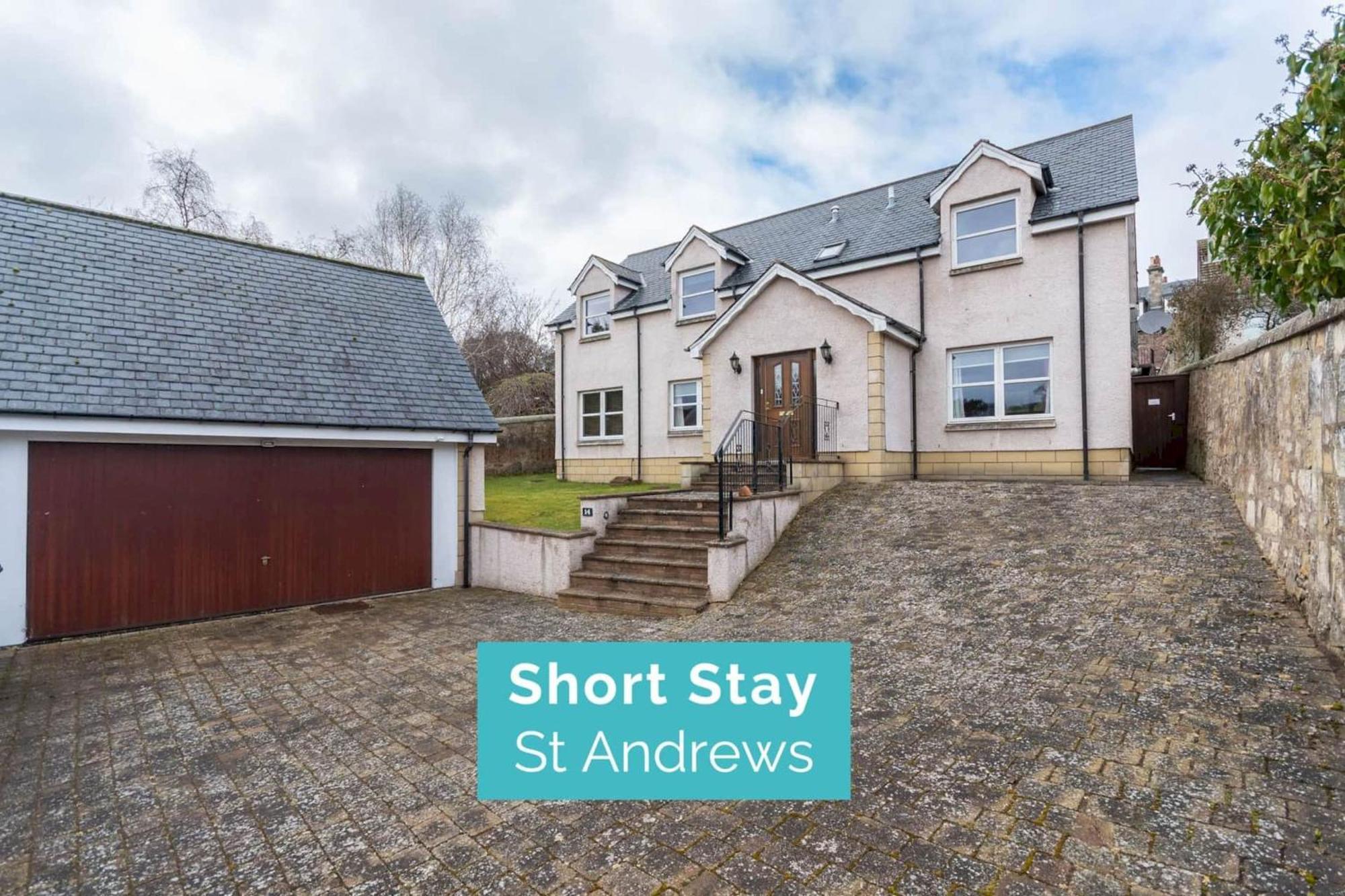 Holiday home Dempster St Andrews